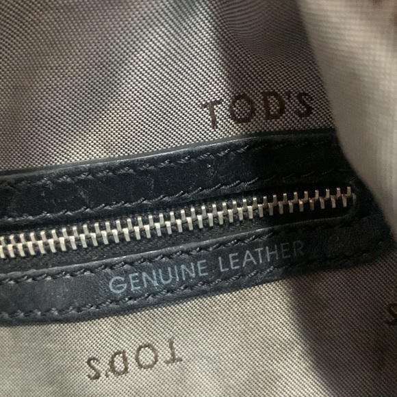 TOD’S Black Patent Shoulder Bag - Picture 14 of 16